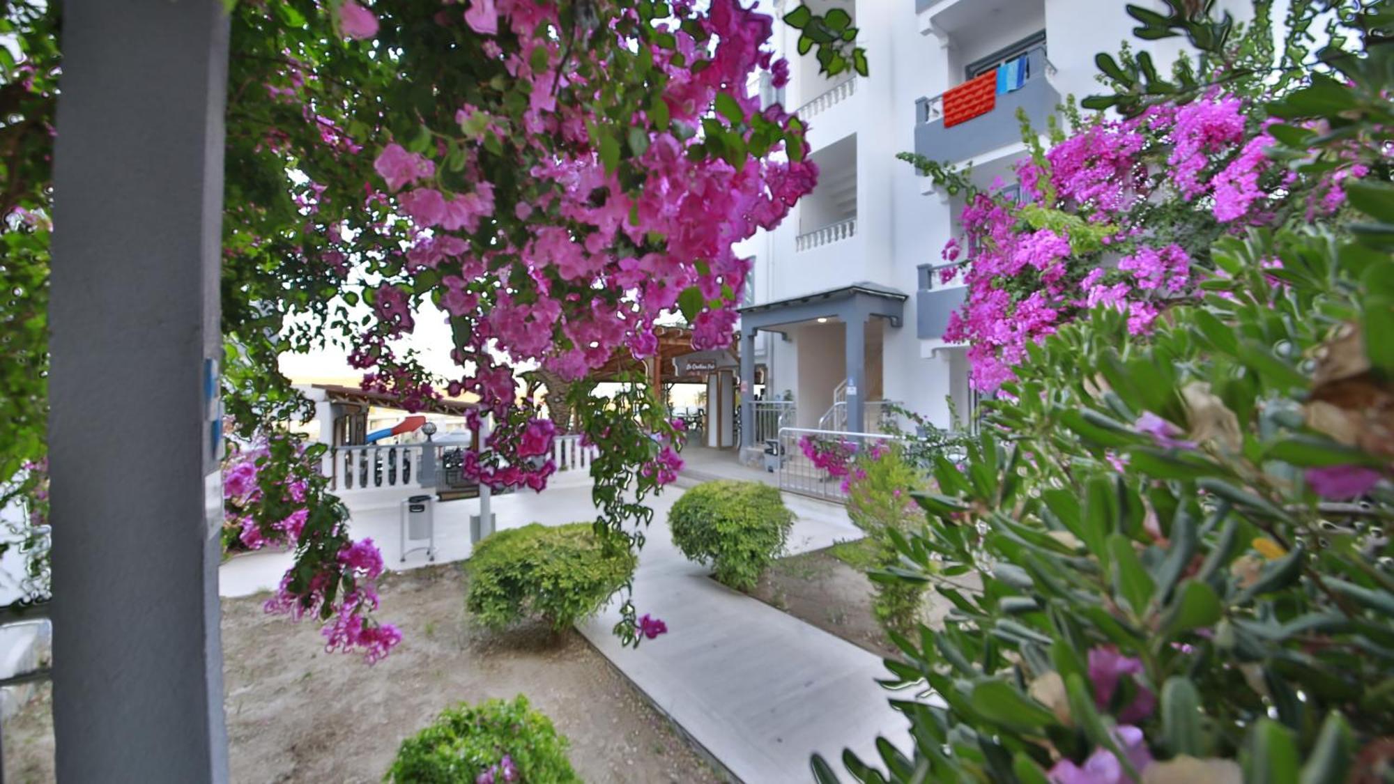 Smart Holiday Hotel Bodrum Bitez Bagian luar foto